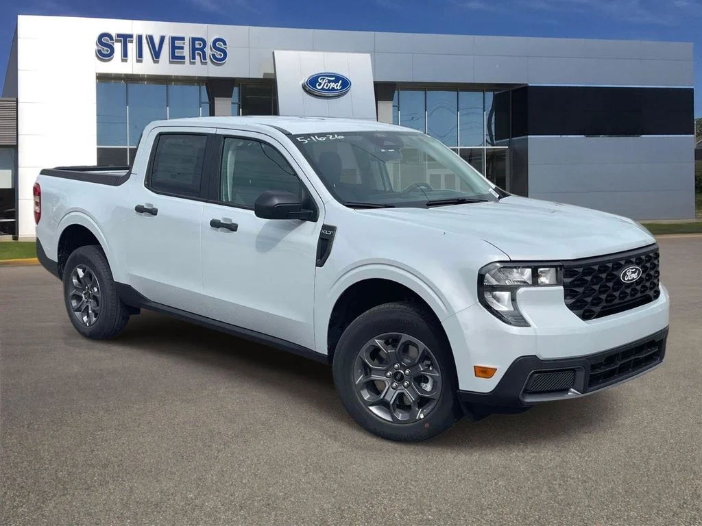 New 2026 White Ford XLT image 1
