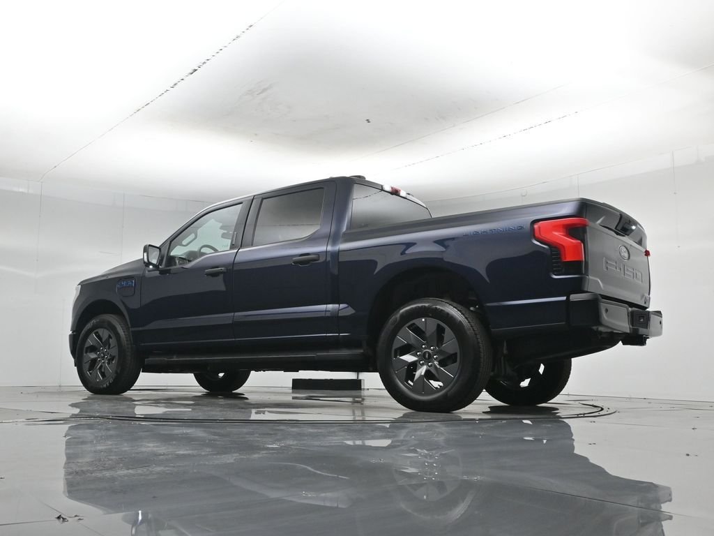 Used 2024 Blue Ford XLT image 53