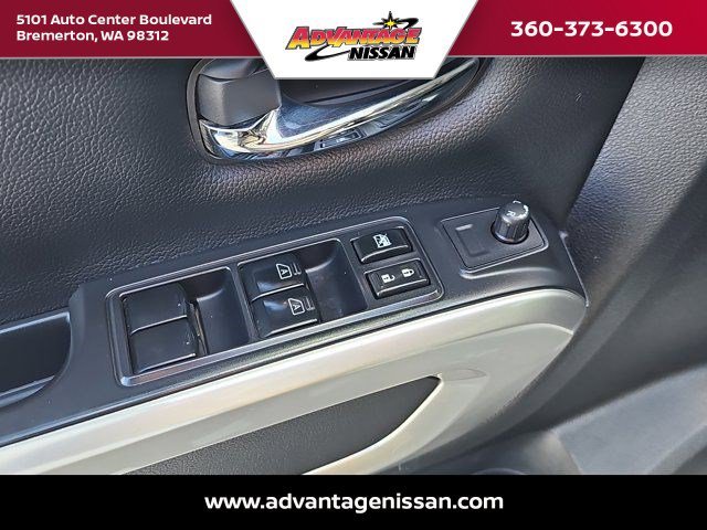 Used 2022 Glacier White Nissan SV image 10