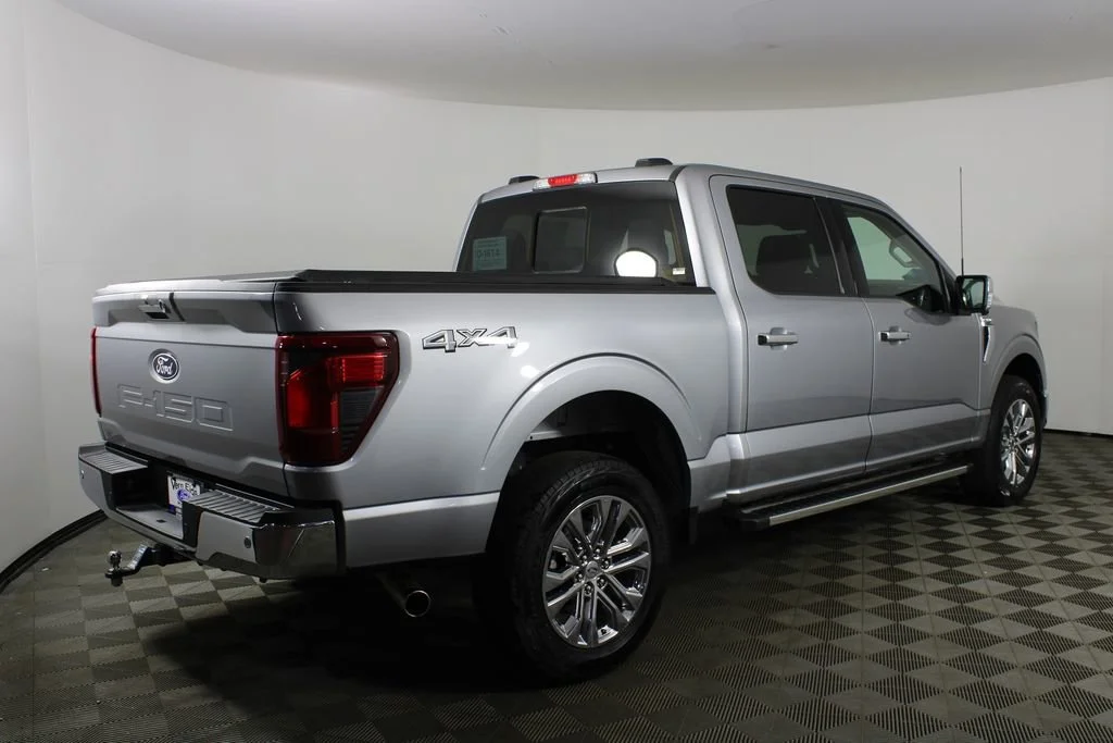 Used 2024 Gray Ford XLT image 5
