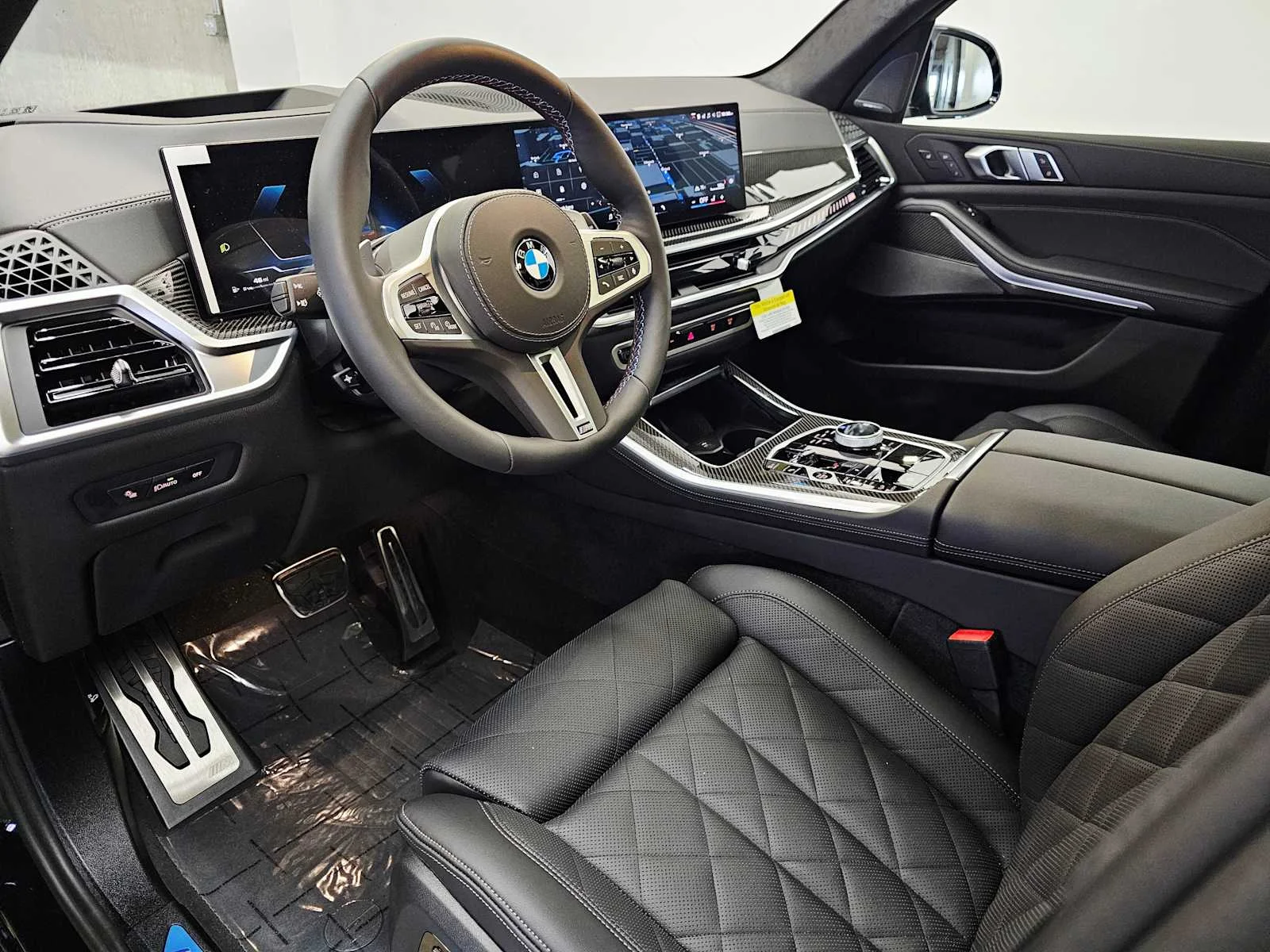 New 2026 Black Sapphire Metallic BMW M60i image 2