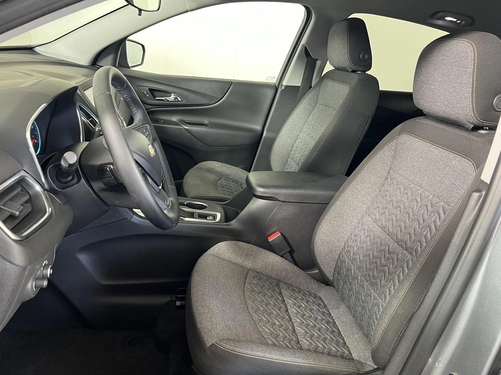 Used 2024 Sterling Gray Metallic Chevrolet LT image 4