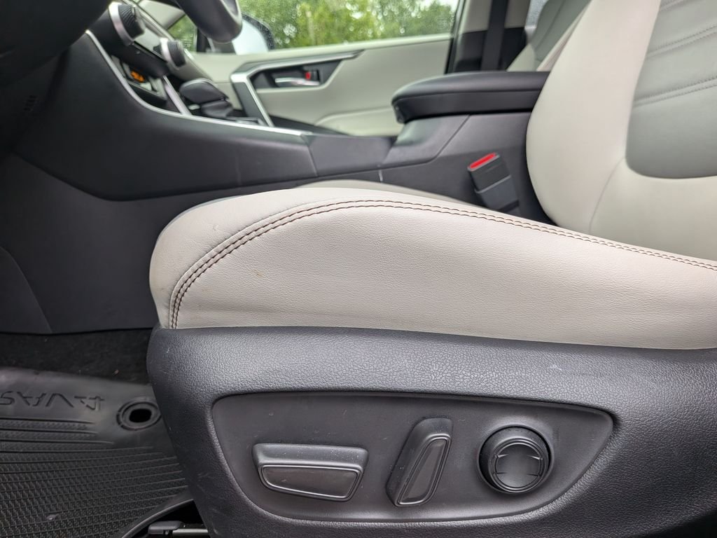 Certified Used 2021 Gray Toyota XLE Premium image 11