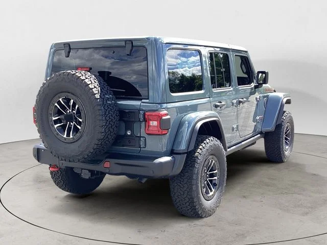 New 2026 Anvil Clear Coat Jeep 4-DOOR RUBICON X image 6