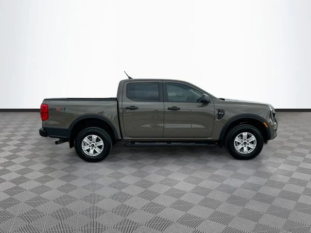 Used 2025 Gray Ford XL image 4