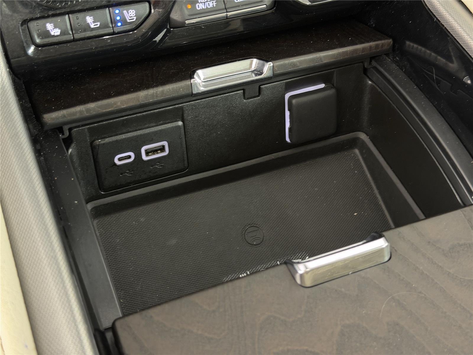 2023 GMC Yukon Denali - Photo 36