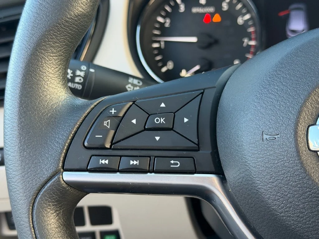 Used 2020 Gray Nissan SV image 25