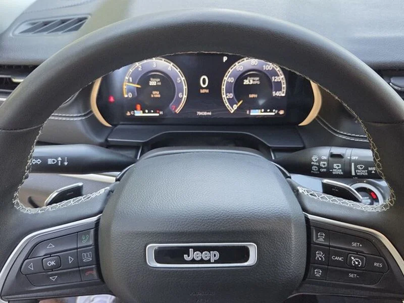 Used 2023 Bright White Clearcoat Jeep Laredo image 23