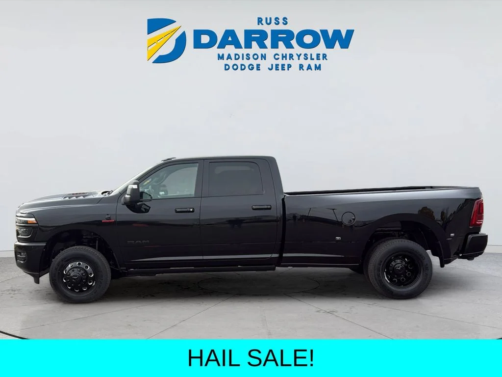 New 2026 Diamond Black Crystal Pearl-Coat Exterior Paint RAM Laramie image 2