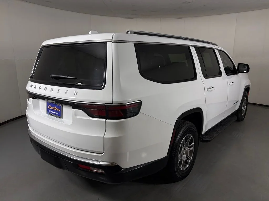 Used 2023 White Jeep Base image 8