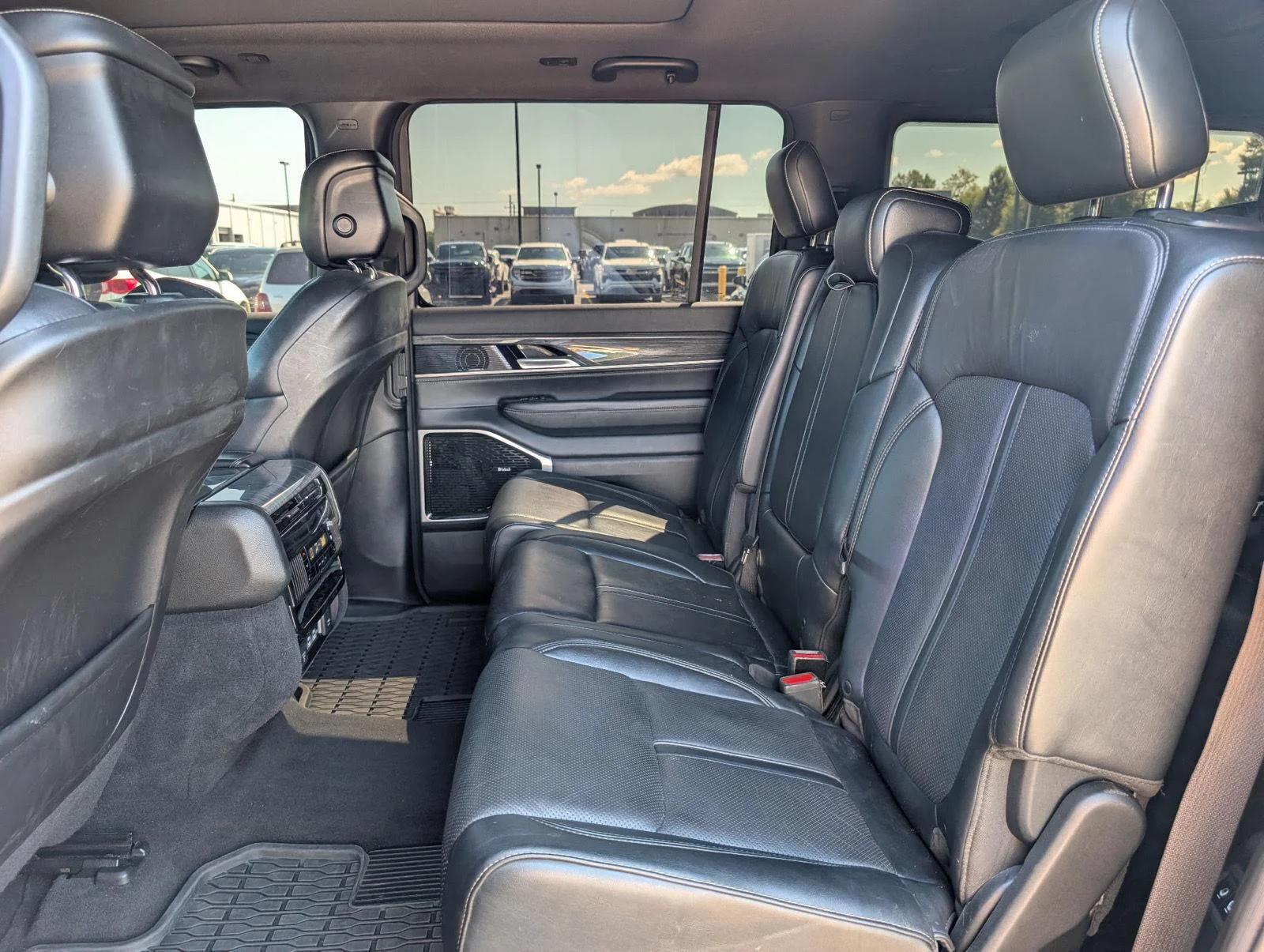 Used 2022 Baltic Gray Metallic Clearcoat Jeep Series III image 14