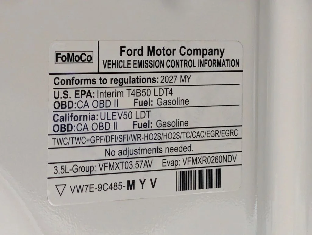 New 2027 Star White Metallic Tri-Coat Ford MAX Platinum image 31