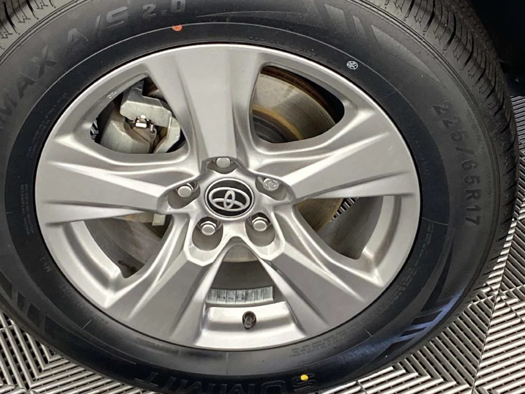 Used 2024 Ice Toyota XLE image 28
