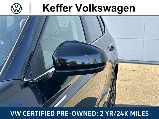 Certified Used 2023 Black Volkswagen 1.5T SE image 12