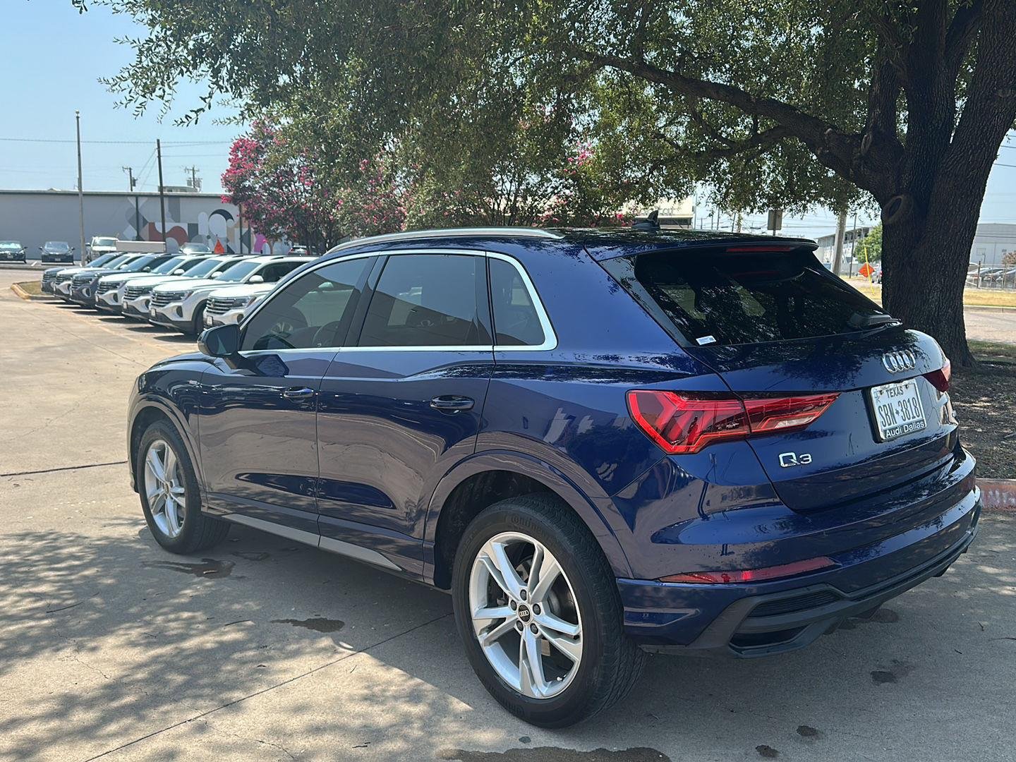Used 2022 Navarra Blue Metallic Audi S line Premium image 7