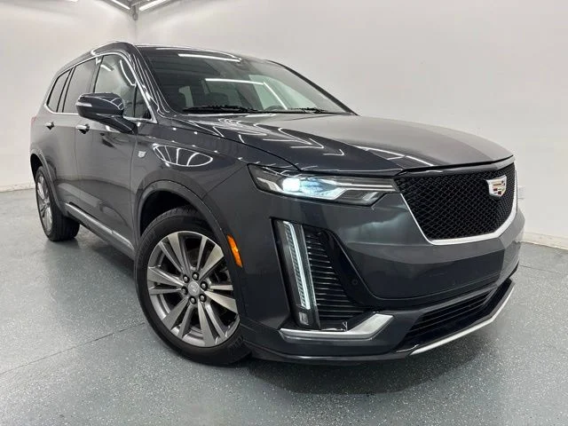 Used 2023 Green Cadillac Premium Luxury image 3