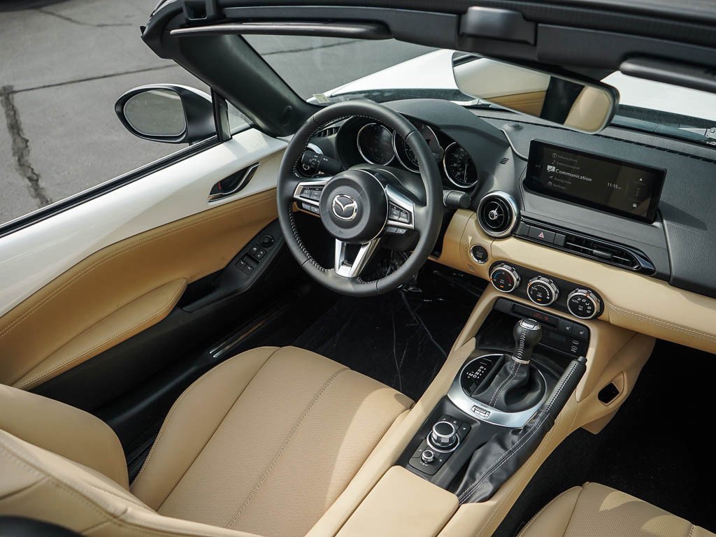 New 2025 Snowflake White Pearl Mazda Grand Touring image 12