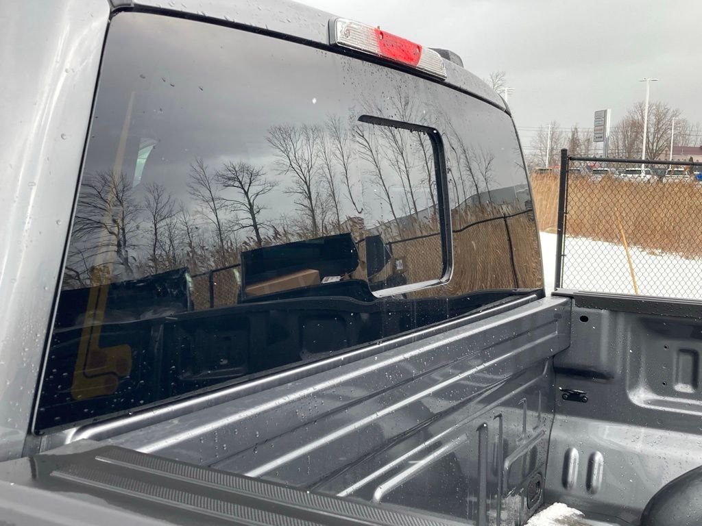 Used 2025 Gray Ford XLT image 24
