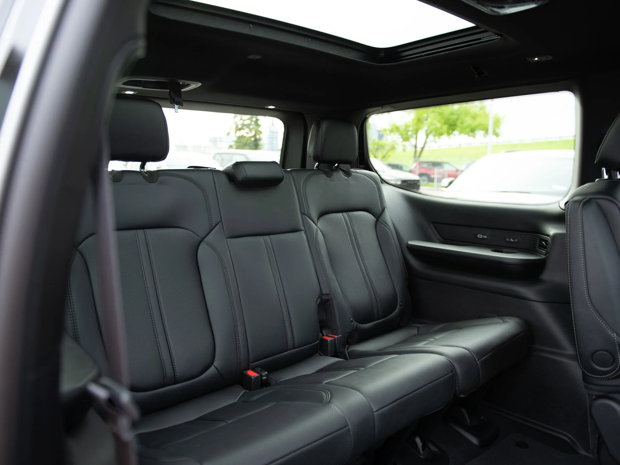 New 2026 Black Jeep Limited Reserve* image 30