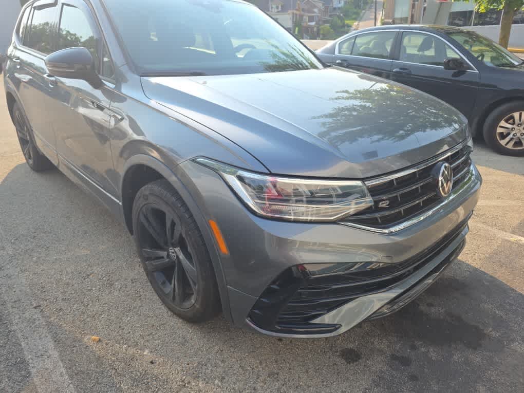 2024 Volkswagen Tiguan SE R-Line Black