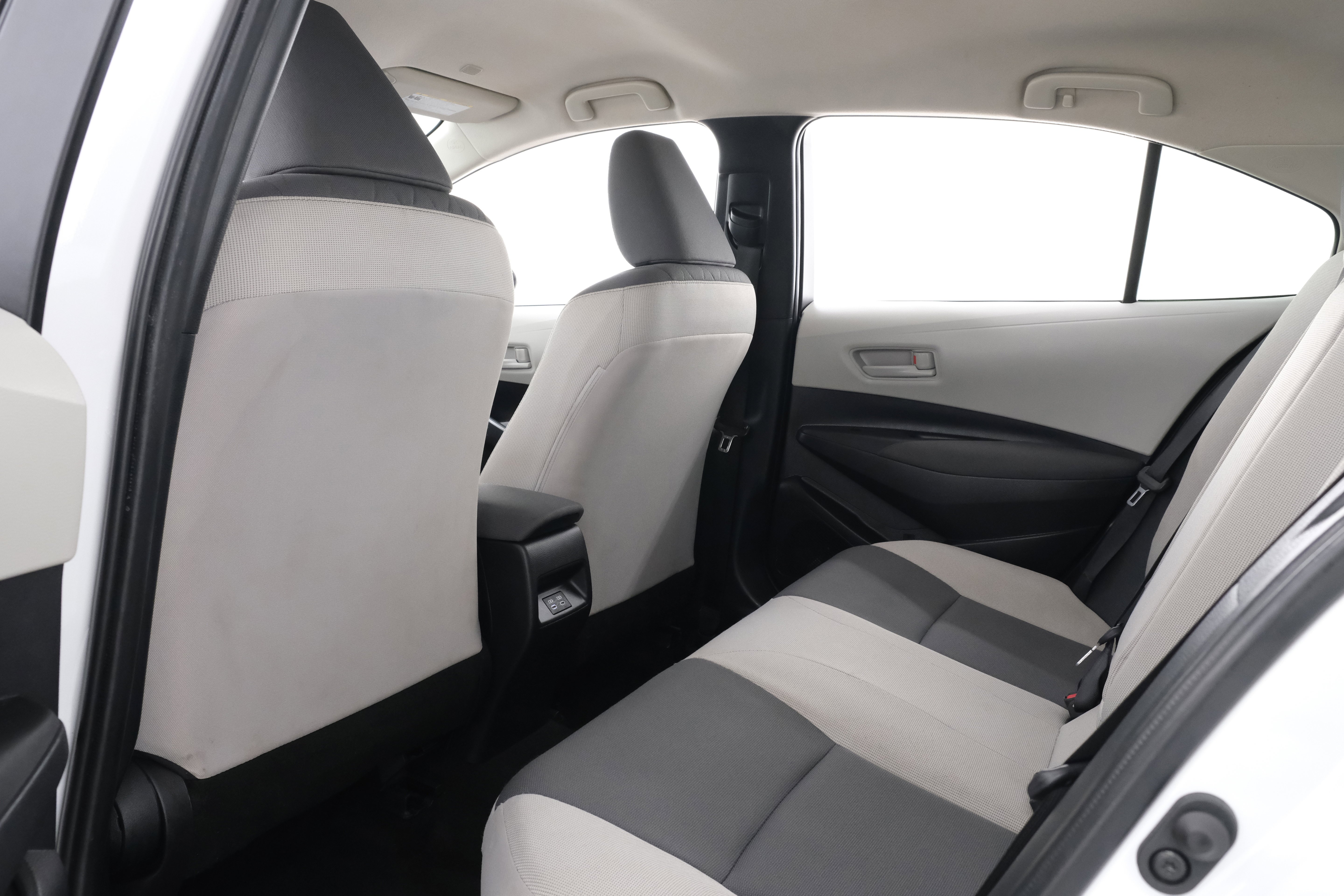 2024 Toyota Corolla LE - Photo 36