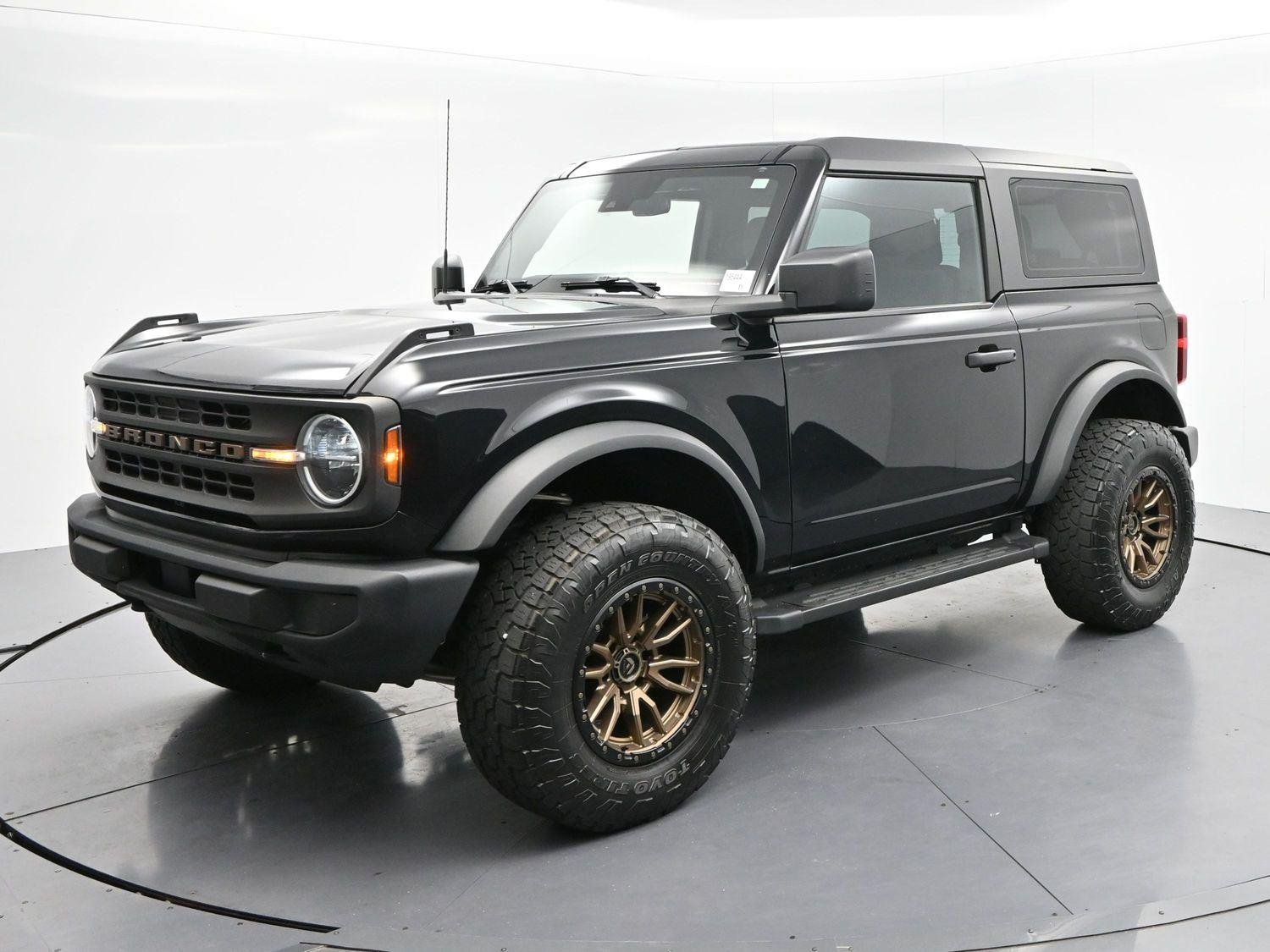 Used 2022 Shadow Black Ford Base image 3