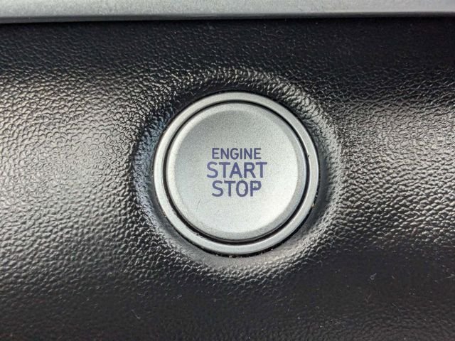 Used 2022 Red Hyundai SEL image 29