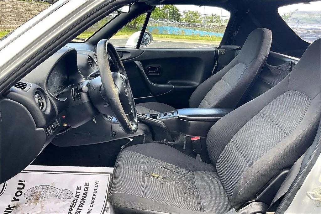 Used 1999 Silver Mazda Base image 19