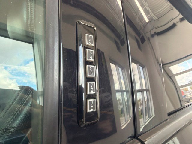 Used 2020 Black Metallic Ford Lariat image 3