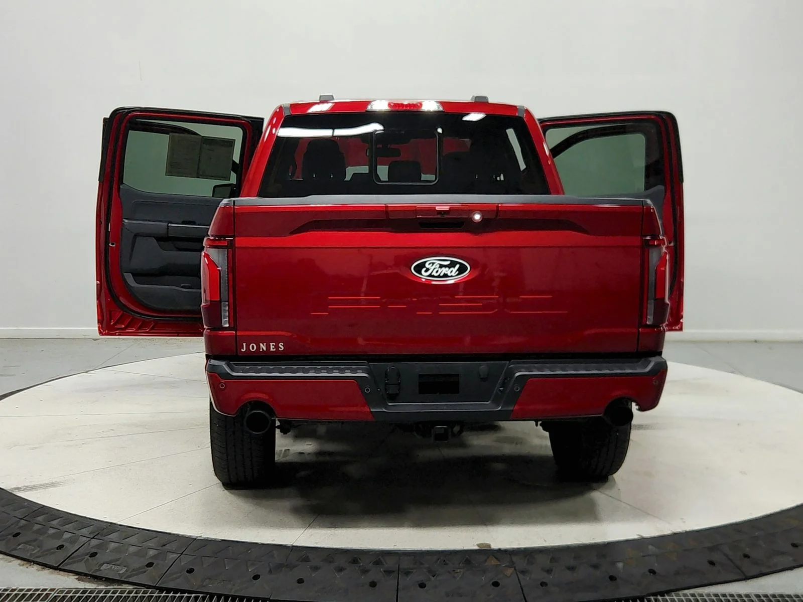 Used 2025 Red Ford Lariat image 15