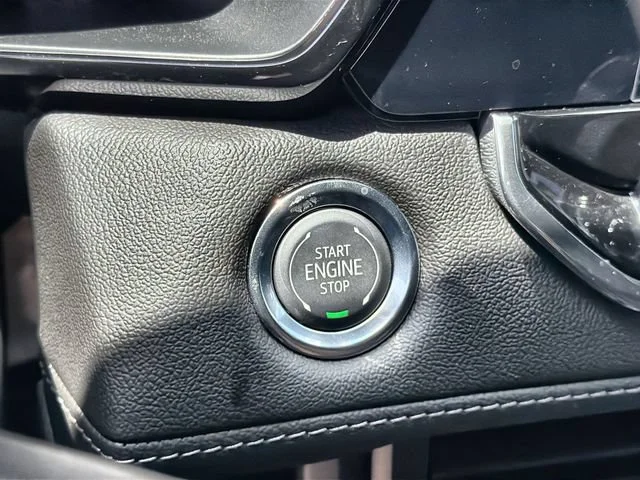 Used 2026 Snowdrift Metallic Chevrolet LT image 16