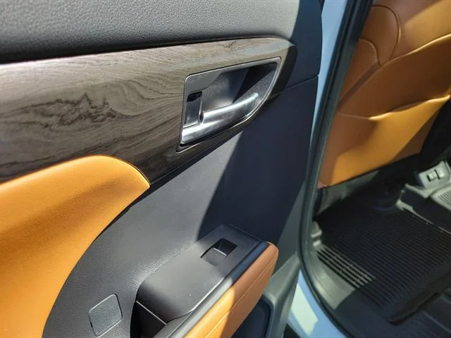2023 Toyota Highlander Platinum - Photo 26