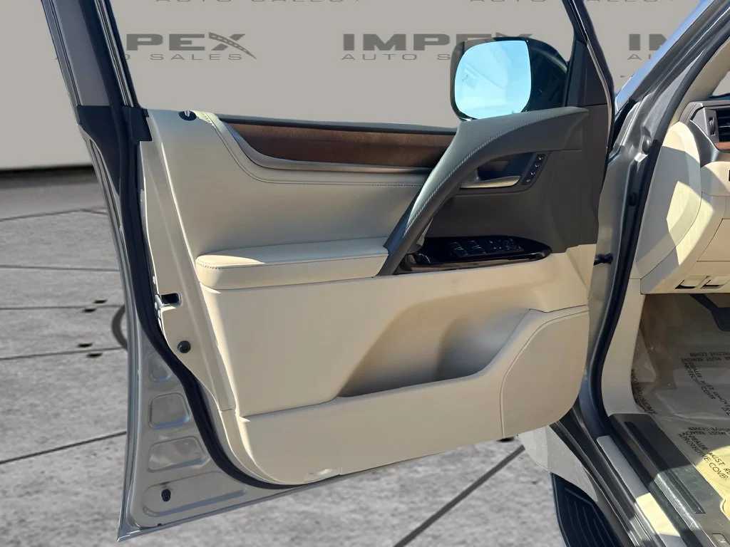 Used 2019 Silver Lexus 570 image 24