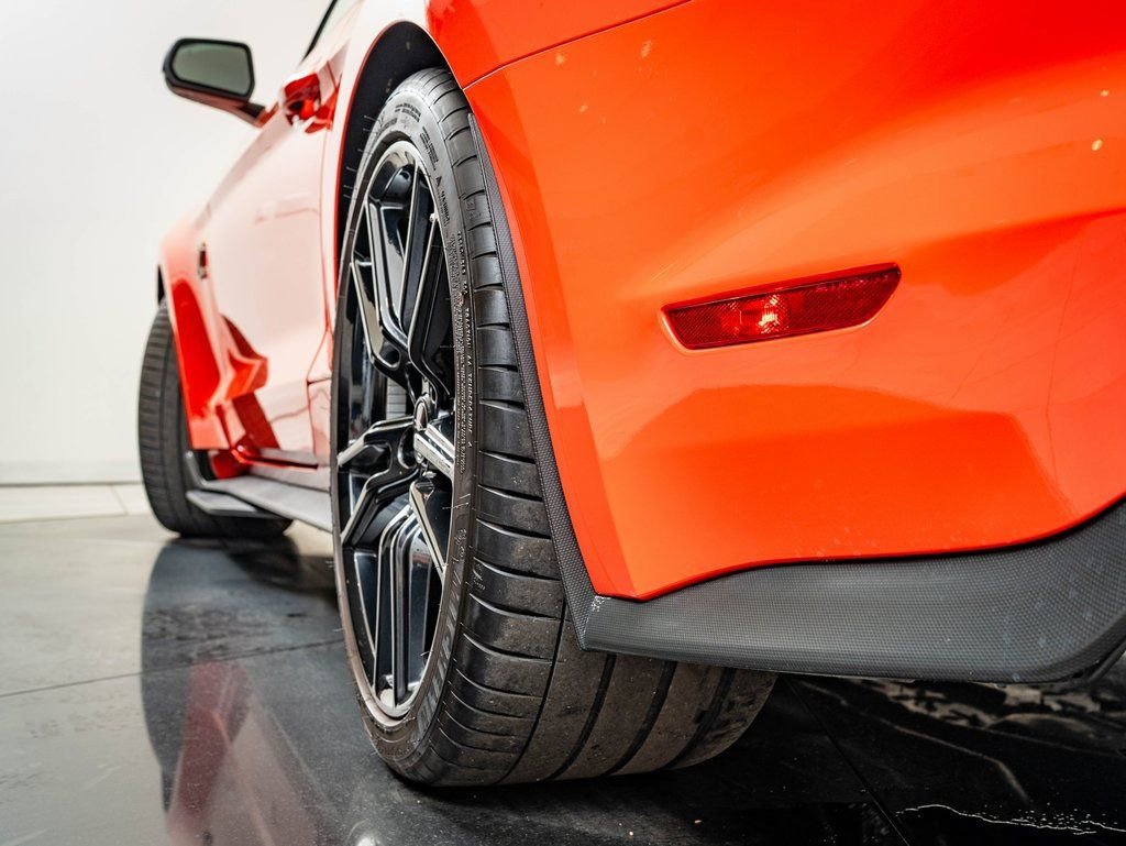 Used 2022 Orange Ford Shelby GT500 image 36