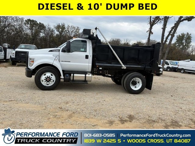 2025 Ford F-750SD Base