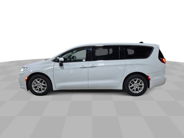 Used 2023 Bright White Clearcoat Chrysler Touring L image 5