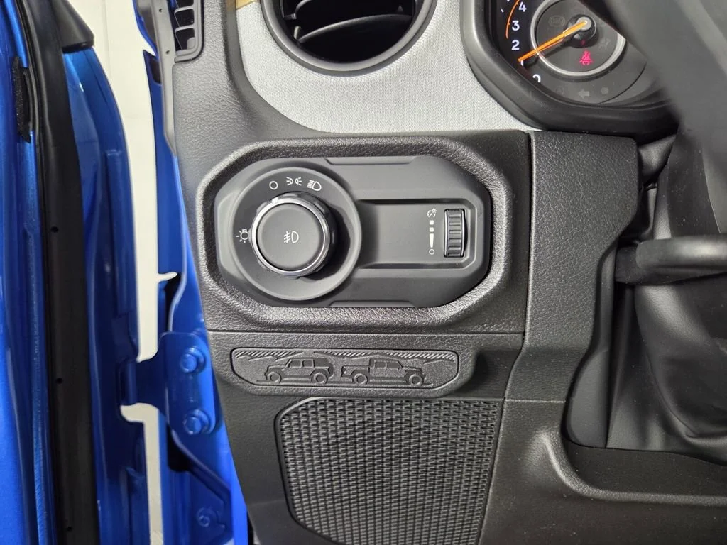 New 2026 Hydro Blue Pearl-Coat Exterior Paint Jeep Sport image 21