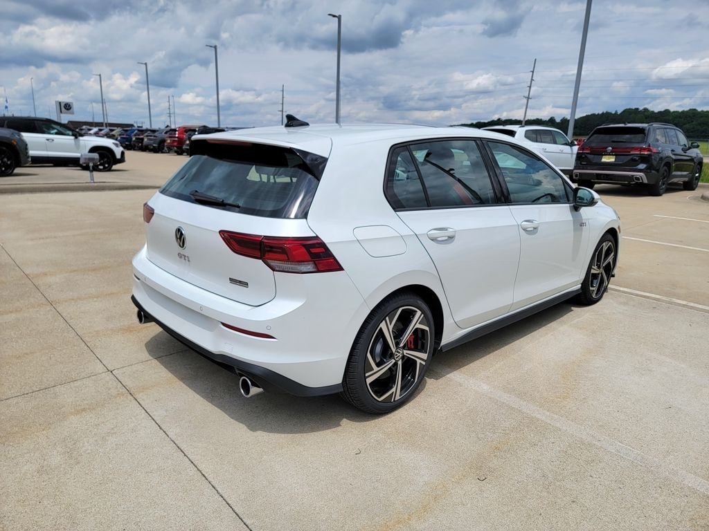 2025 Volkswagen Golf GTI SE - Photo 15