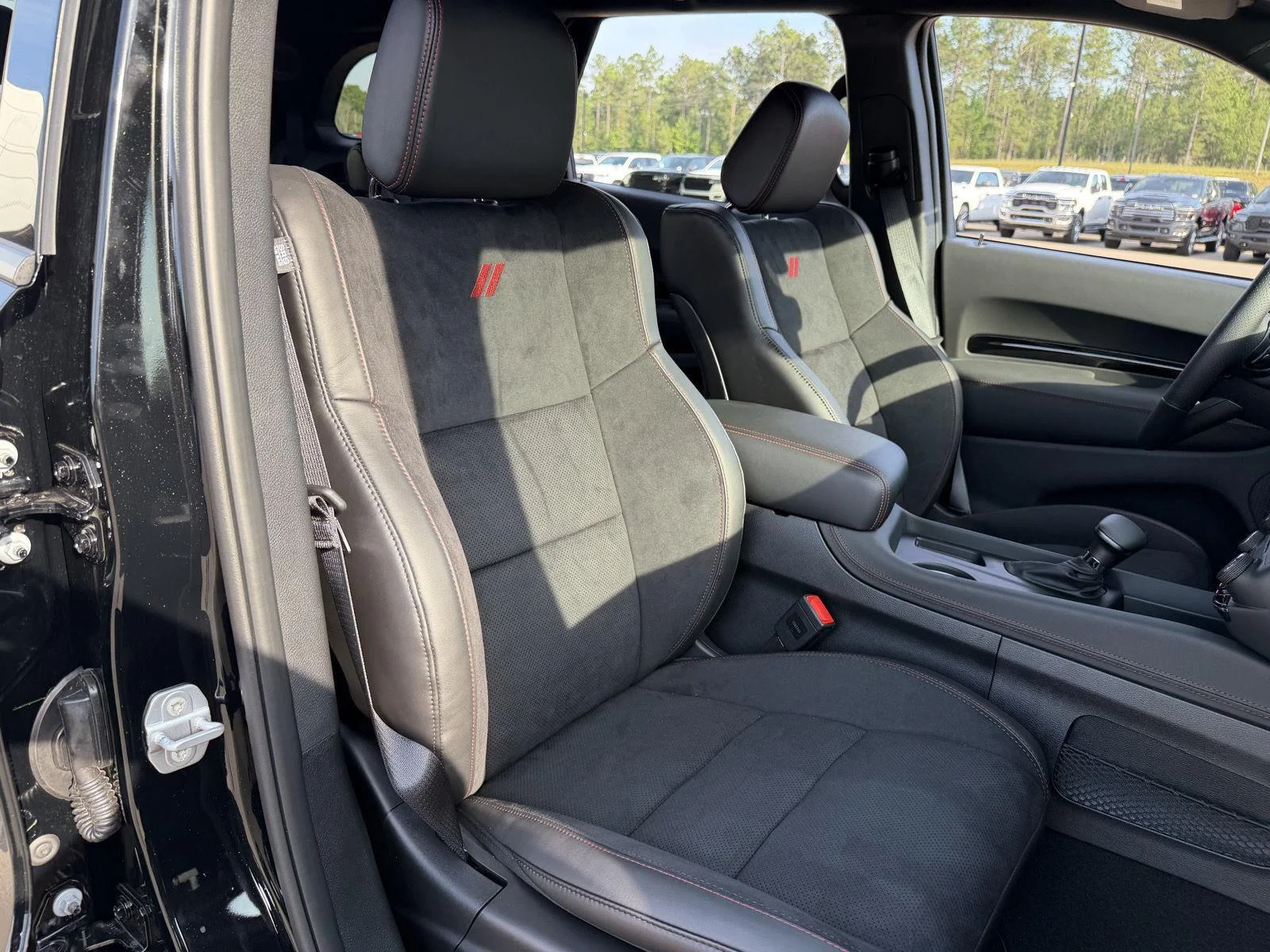 New 2026 Diamond Black Clear-Coat Exterior Paint Dodge GT Plus image 23
