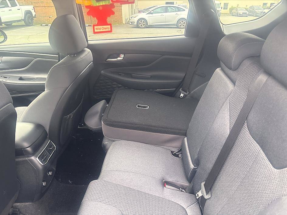 Used 2022 Hampton Gray Hyundai SEL image 22