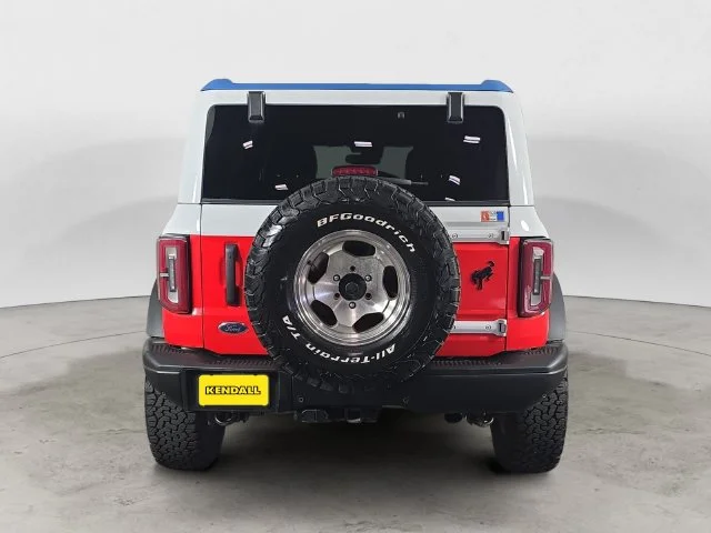 Used 2022 Oxford White Ford Badlands image 6