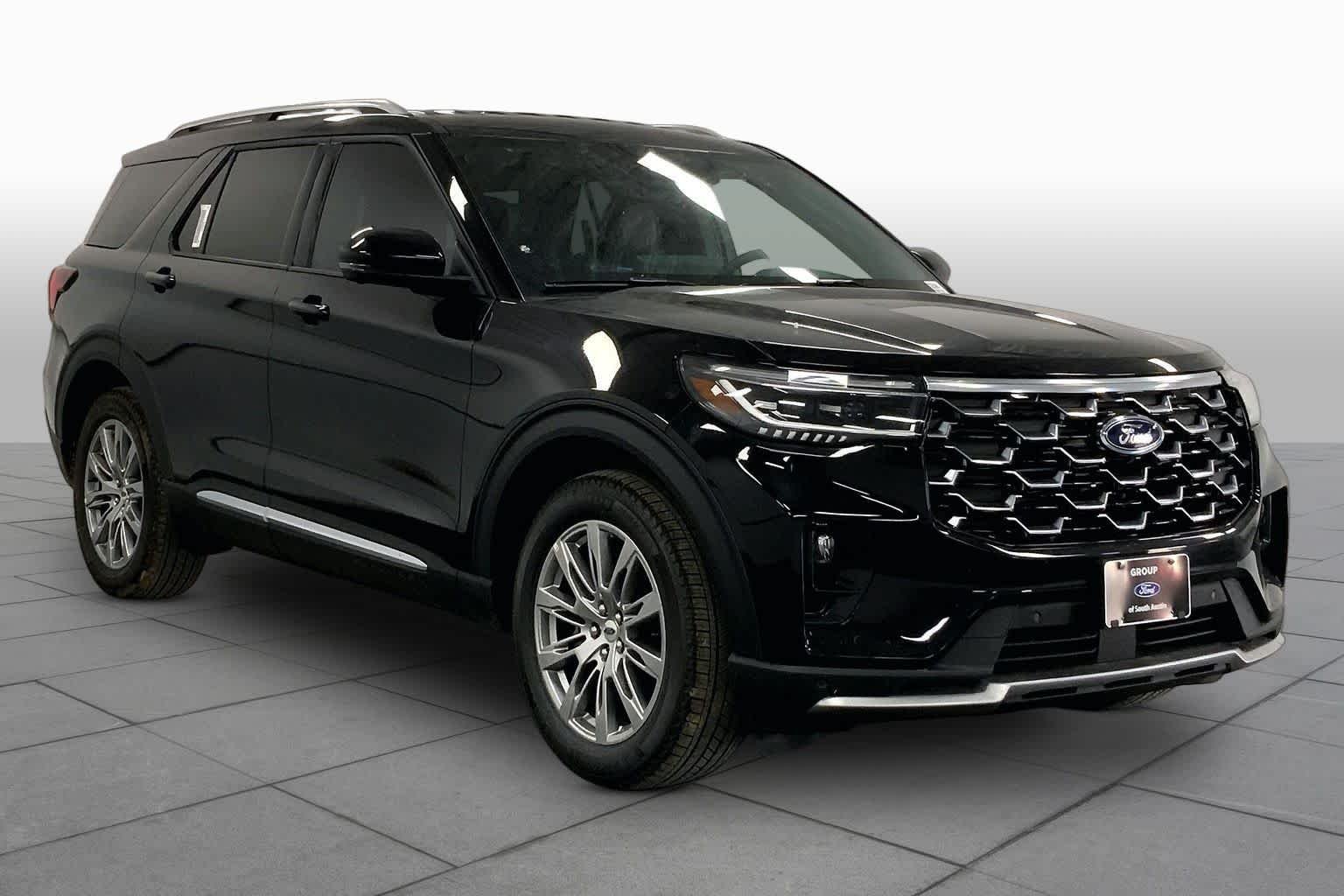 New 2026 Agate Black Metallic Ford Platinum™ image 2
