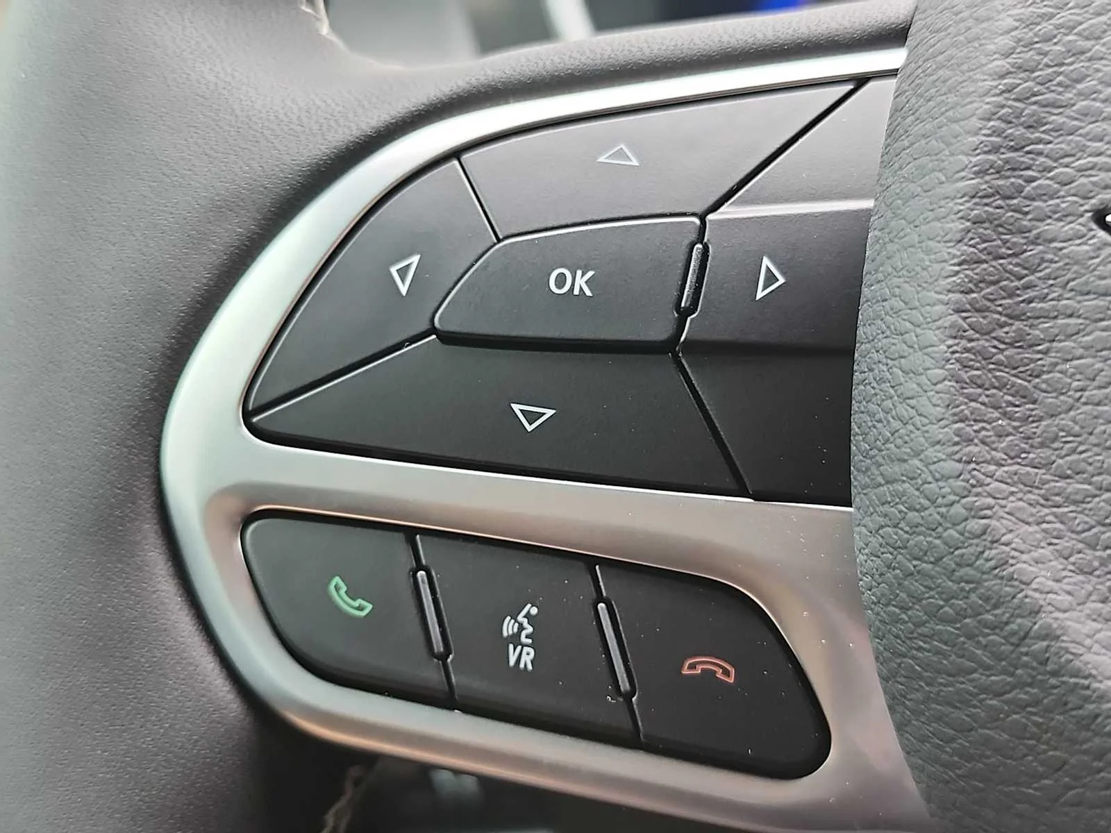 2026 Chrysler Voyager LX - Photo 27