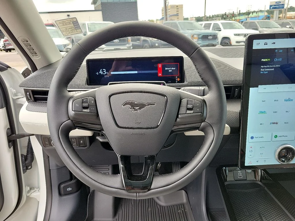 2025 Ford Mustang Mach-E Premium - Photo 19