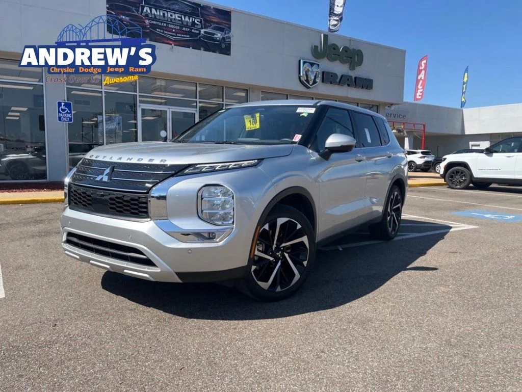 2024 Mitsubishi Outlander SE 2WD's photo