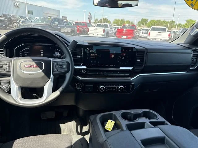 Used 2024 Onyx Black GMC Elevation image 15