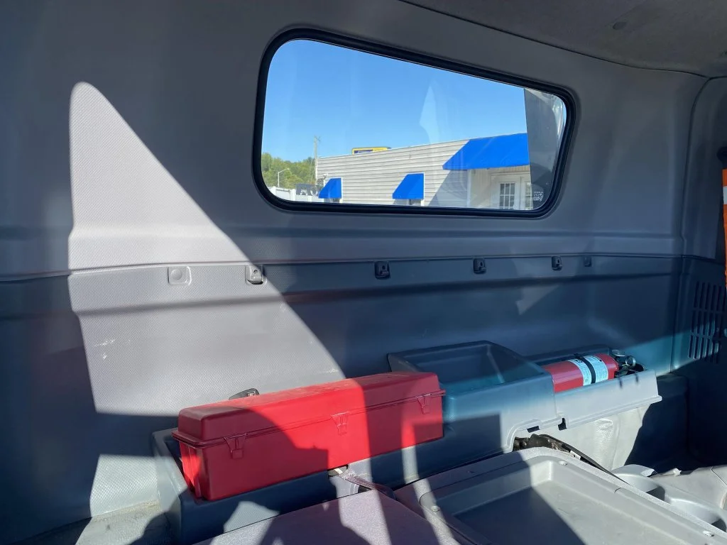 Used 2019  Isuzu Rollback image 26