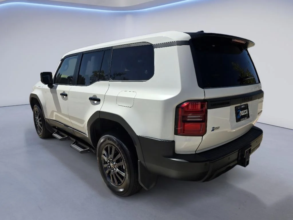 Used 2025 Ice Cap Toyota 1958 image 3