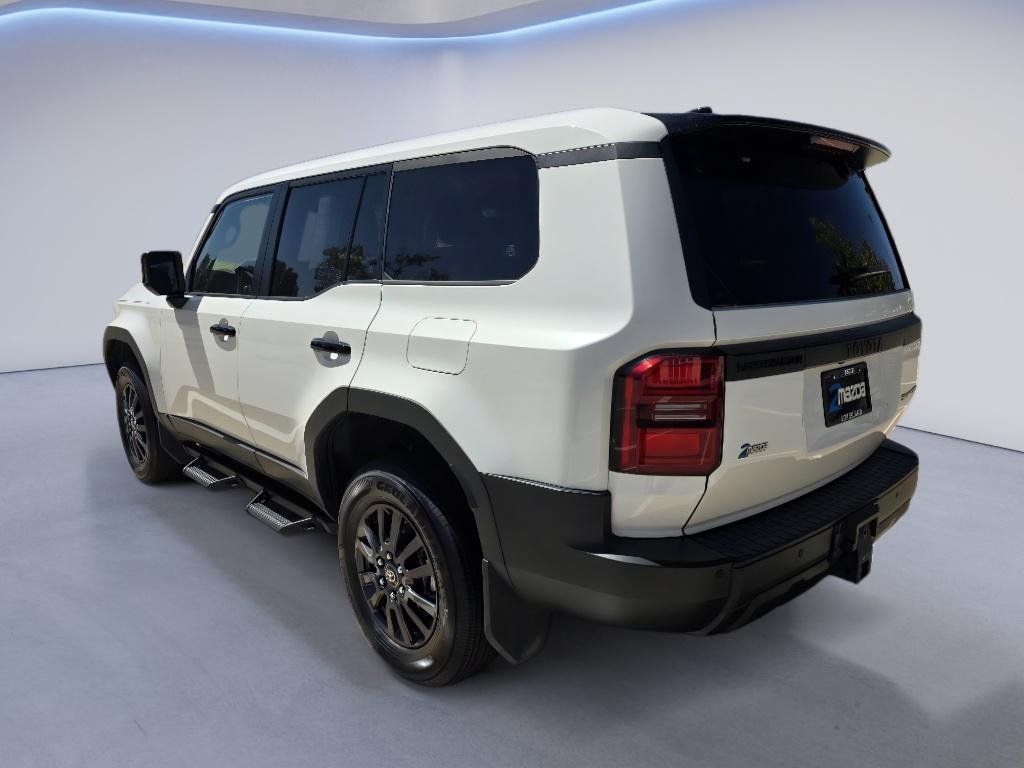 Used 2025 Ice Cap Toyota 1958 image 3