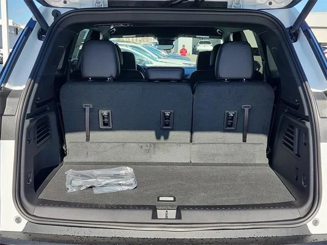 2026 GMC Acadia Elevation - Photo 7